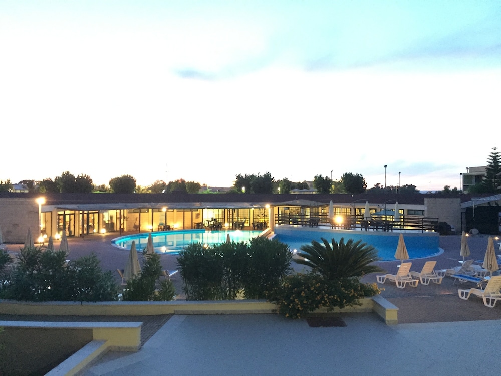 Meta Hotel Residence