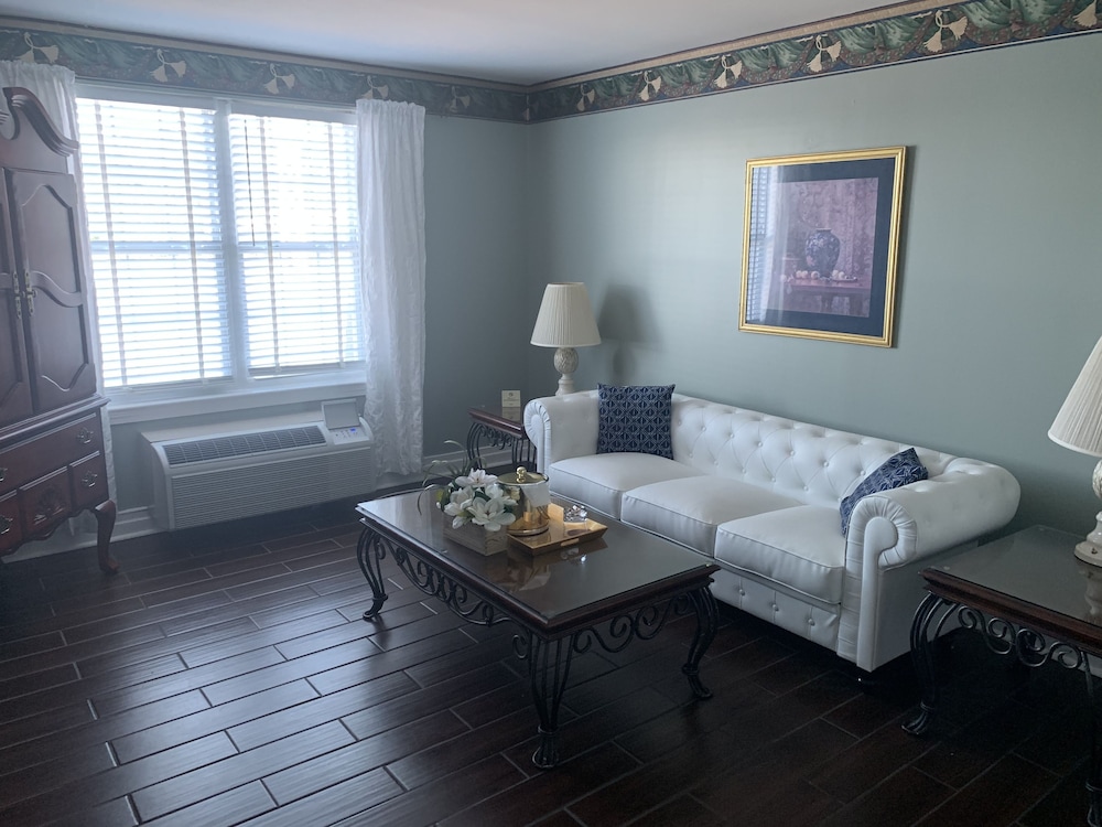 French Quarter Inn