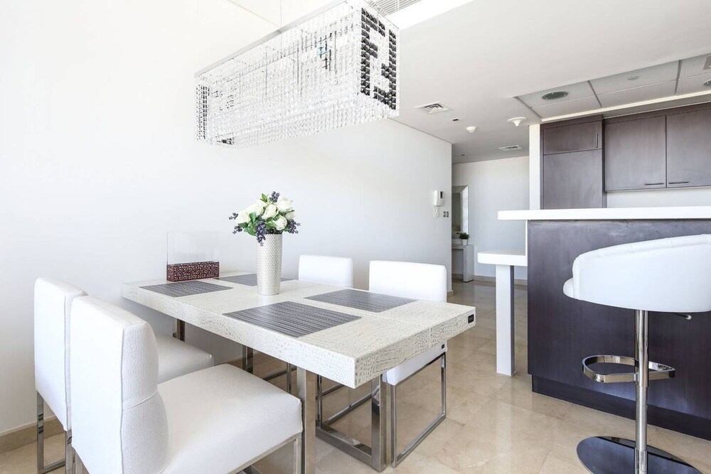 Comfy and Lovely 1BR in Difc!