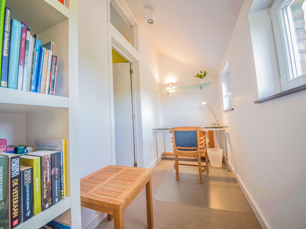 Holiday Home With a Terrace in Warisy