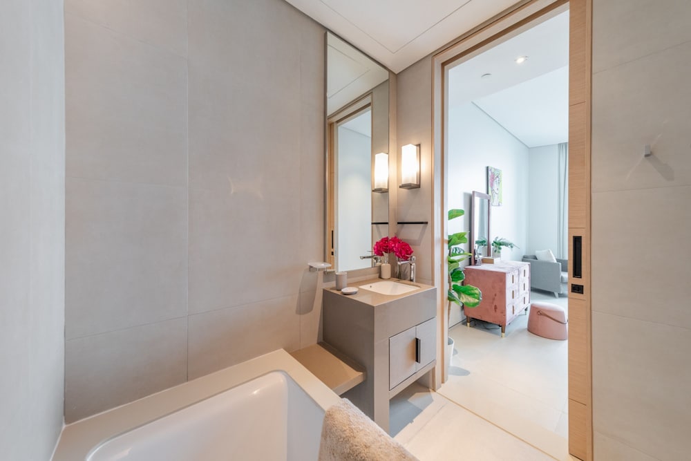 DXB - Address JBR - 705 - DM