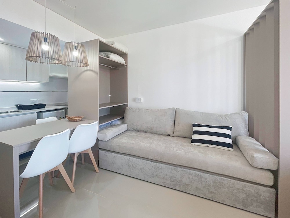 Modern & Cozy Studio in San Telmo w Swimming Pool and Exclusive Services