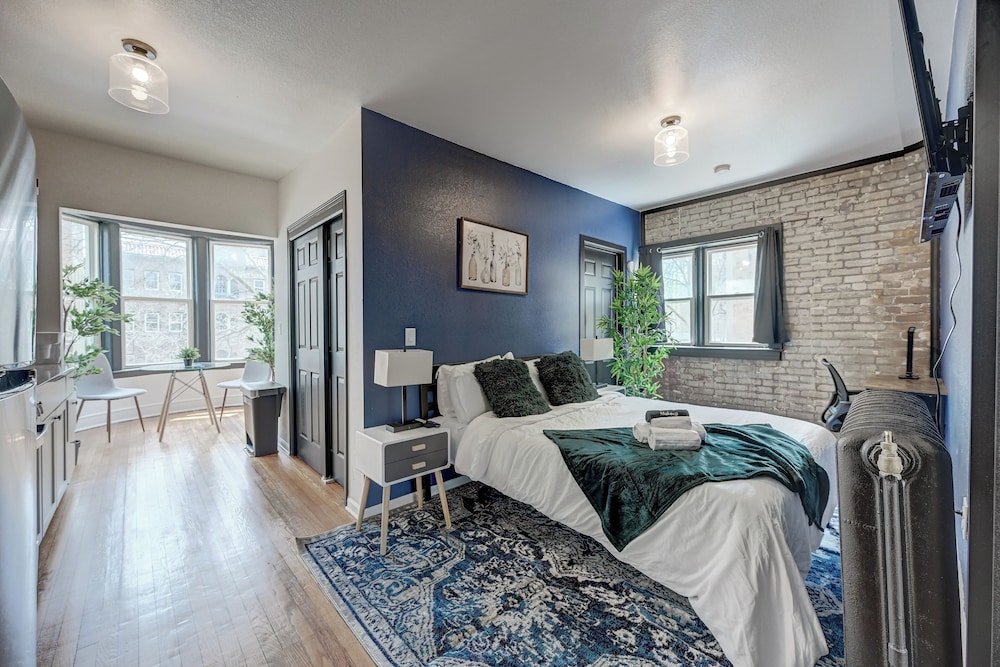 ROVE LIVING/KB - Prospect