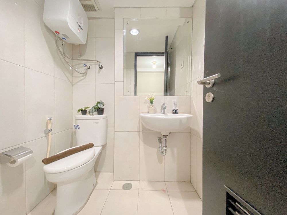 Full Furnished Studio Loft with Sofa Bed Nifarro Park Apartment