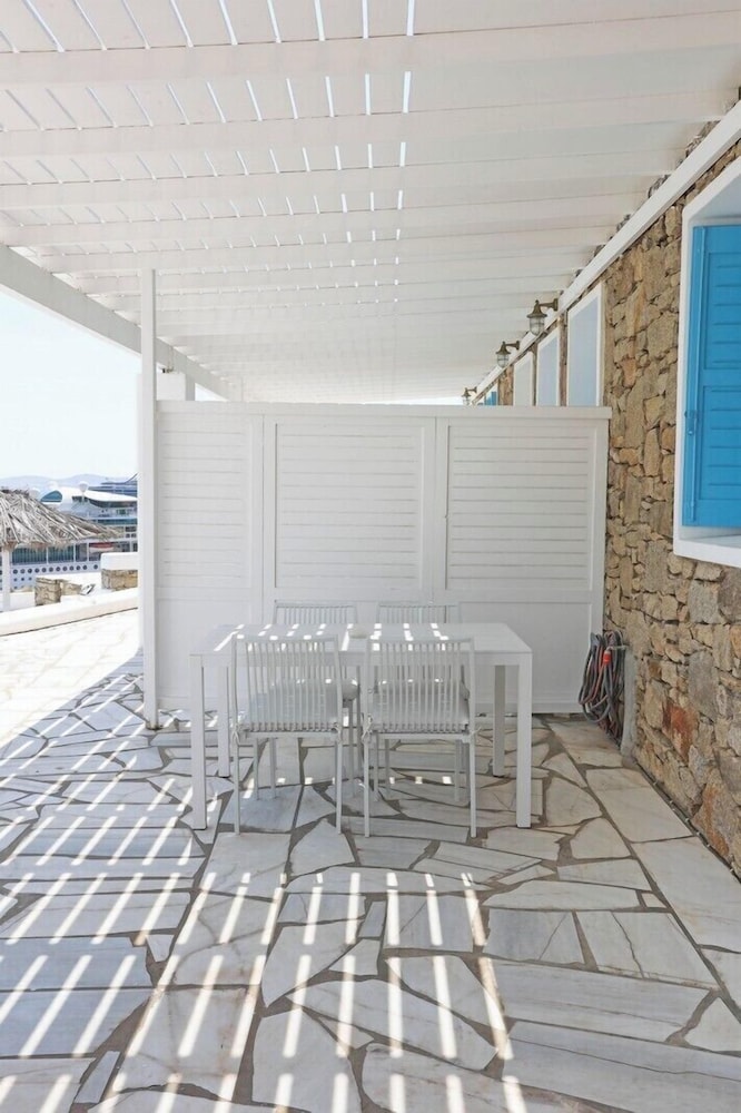 Adikri Villas & Suites