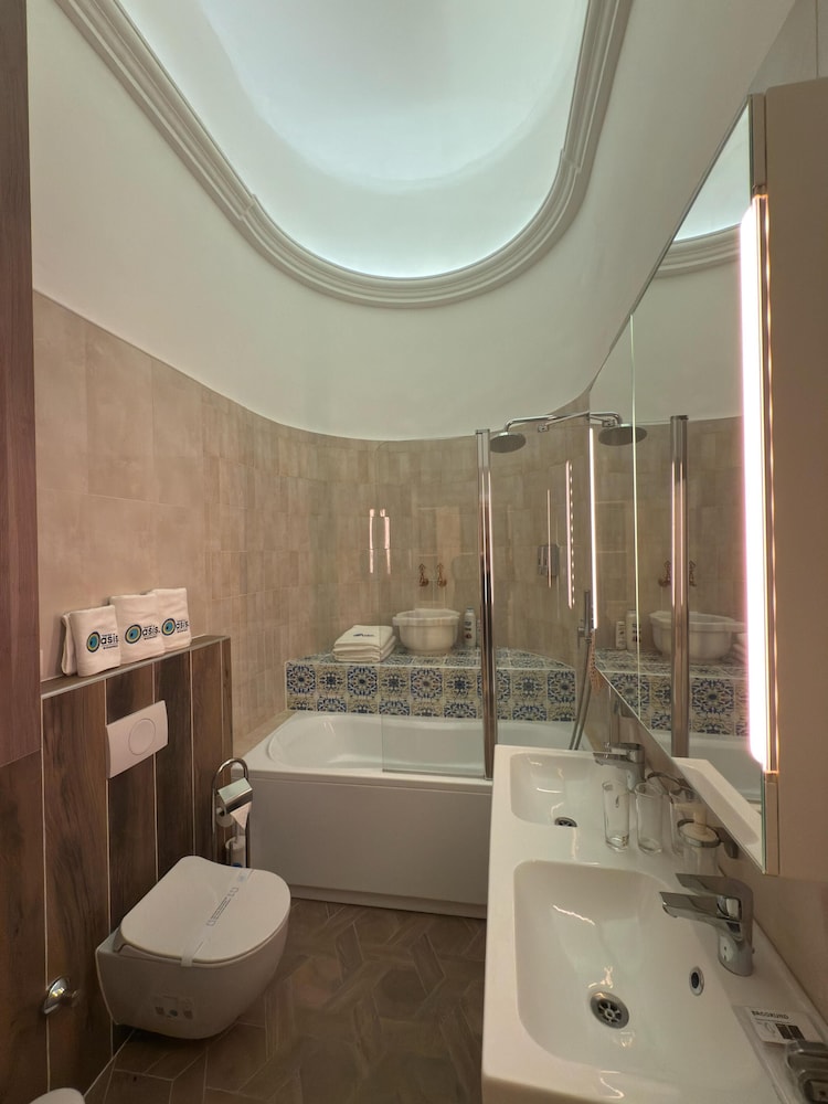 Oasis Inn Budapest