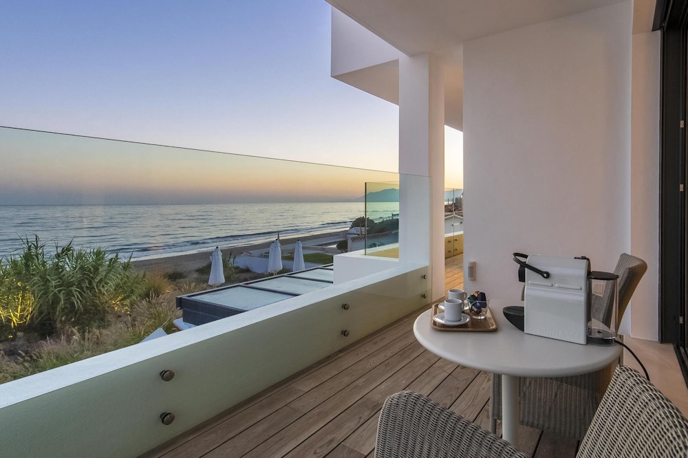 Villa Frontline Beach Costabella - Marbella