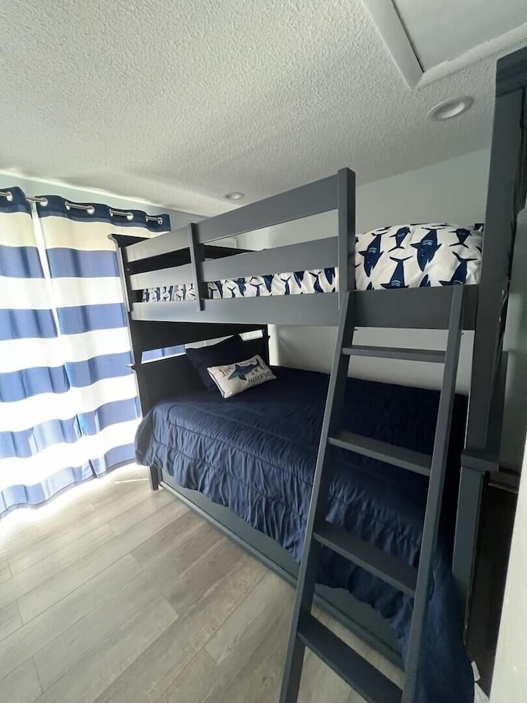 Harbour Bay 34 2 Bedroom Townhouse by RedAwning view 2