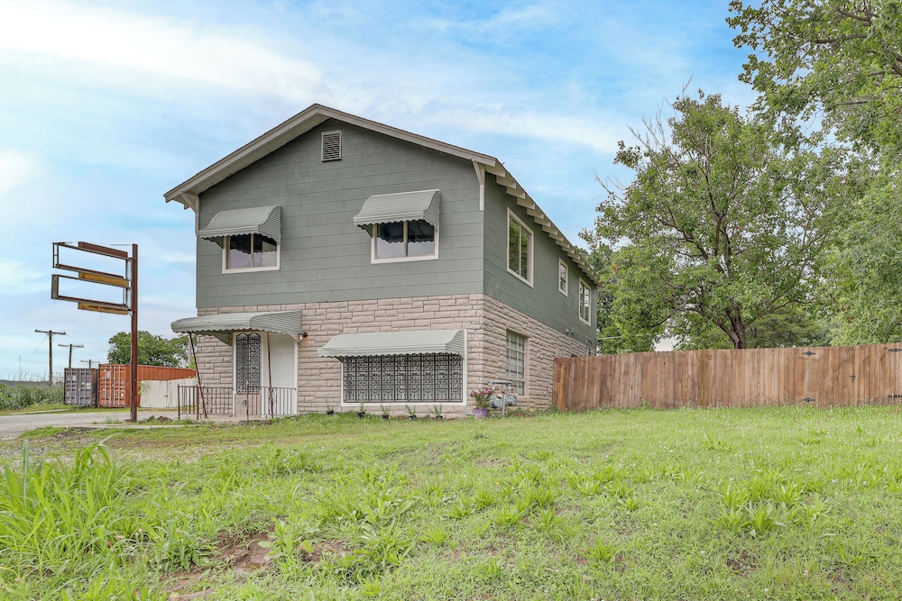 Newly Renovated Unit Near Dtwn Tulsa & Hospitals!