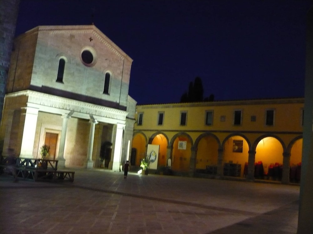 Photo 32