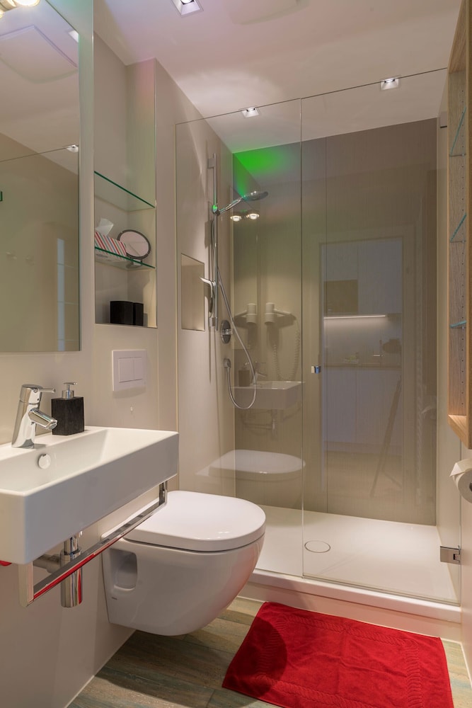 ney.land apartments
