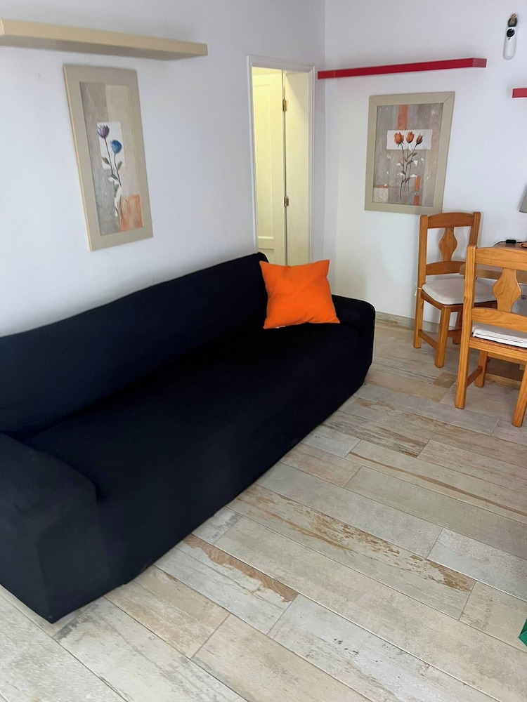 Barbara Gortito, 2 Bedrooms Flat With A Sea View