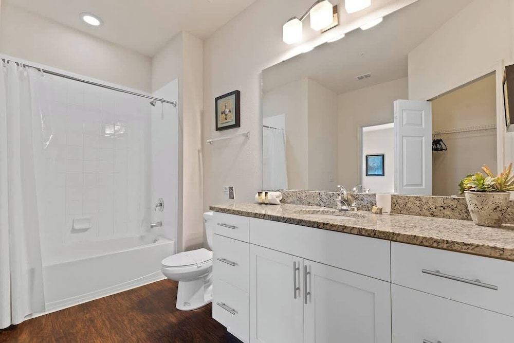 Kissimmee 4BR Townhouse: Perfect for Families!