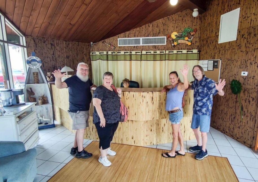 Kon Tiki Inn view 2