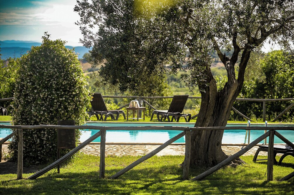 AGRITURISMO LE CHIUSE