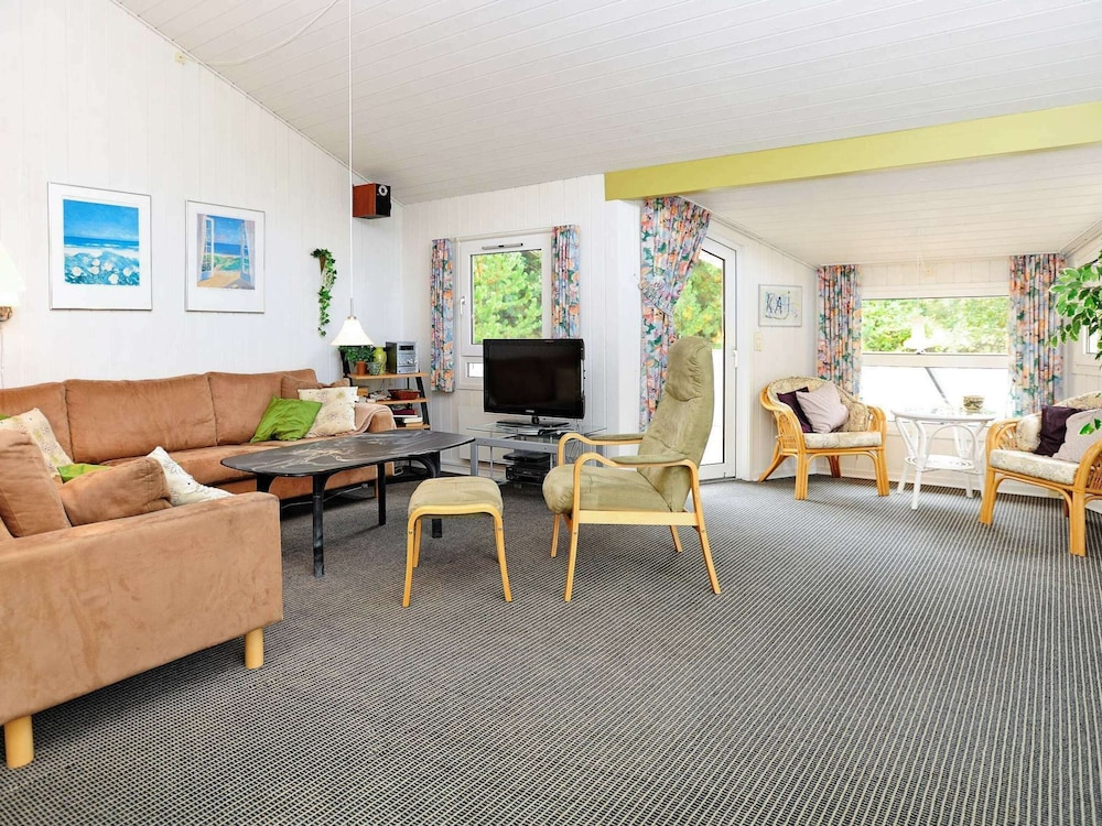 8 Person Holiday Home in Humble-by Traum view 4