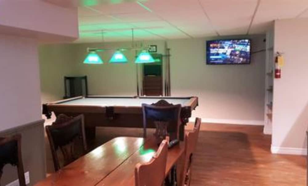 6 Bed Blue Mountain Executive Chalet with Hot Tub 157-2