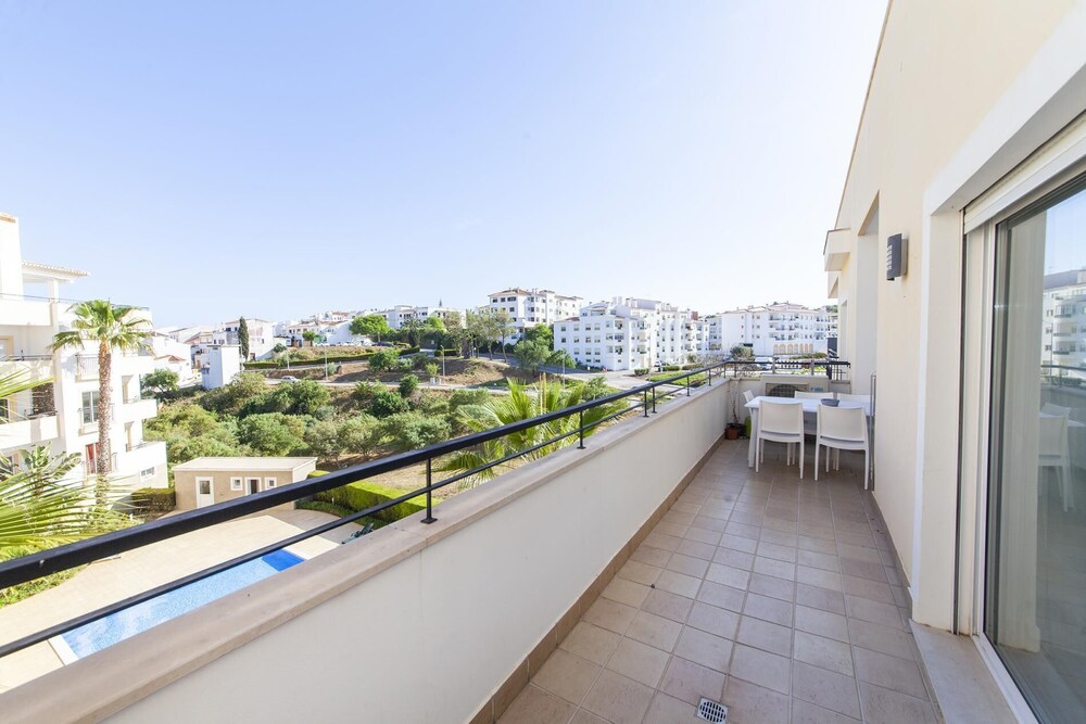 C04 - Pool View 3 Bedroom by DreamAlgarve