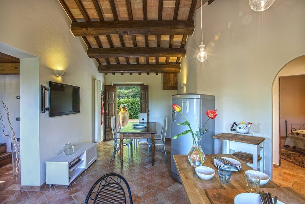Casale Degli Ulivi 12 by Marche Holiday Villas