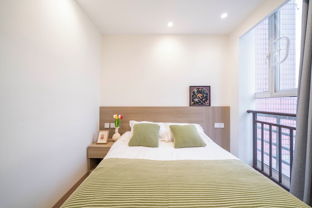 Book and Bed-QuYang Road