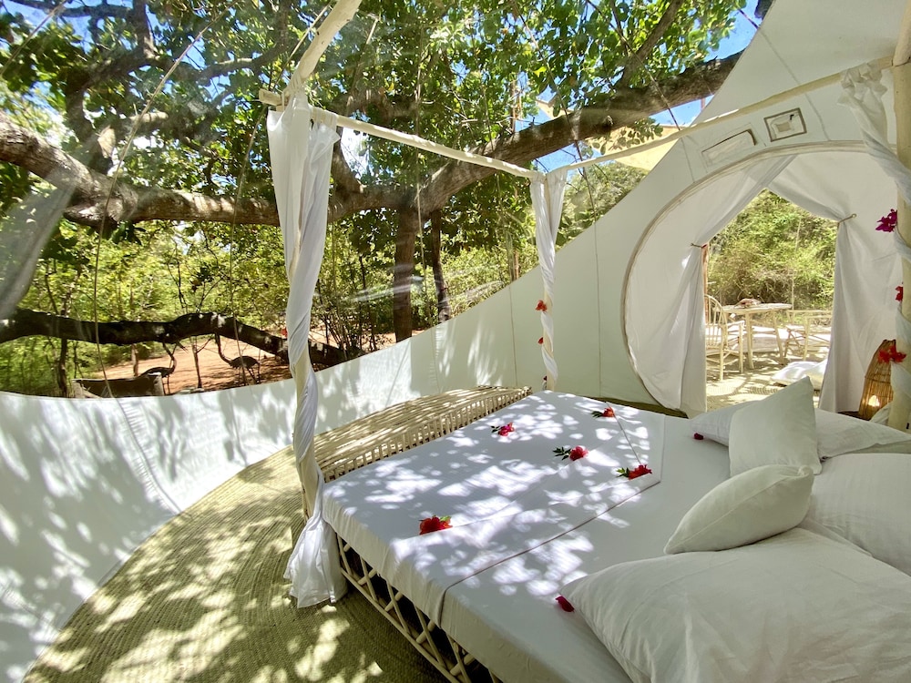 Rock and Sea Resort