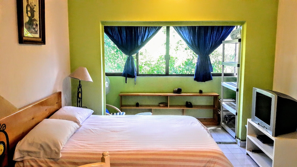 Nice Studio With Kitchenette and Close to the Boardwalk and the Beach view 5