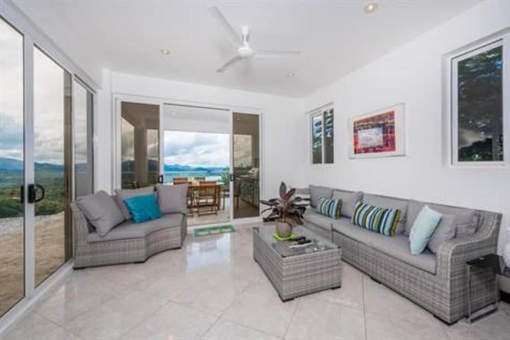 Breathtaking Oceanview Retreat With Infinity Pool in Playa Potrero Villa Blanca