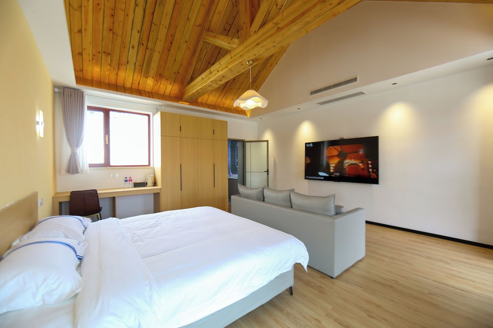 JOYSEA HUT