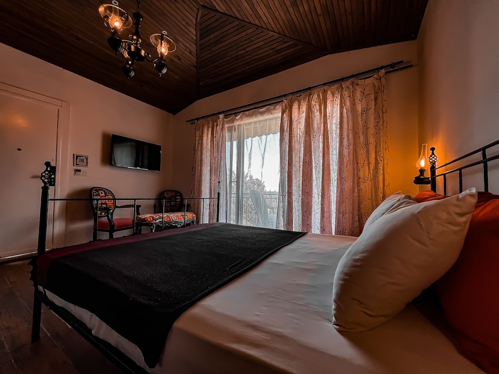 Assos Longevity Hotel