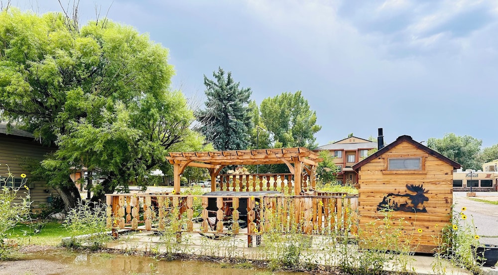 Moosehead Lodge & Cabins