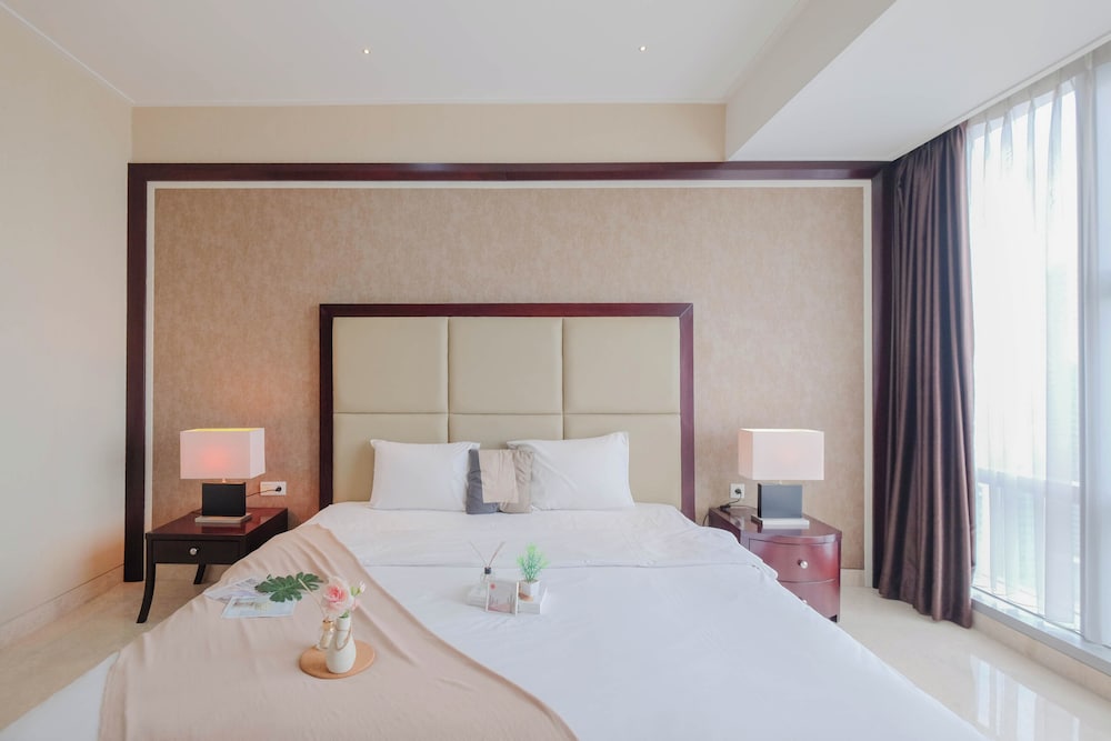 Elegant Earth Tone 3Br At Ciputra World 1 Apartment