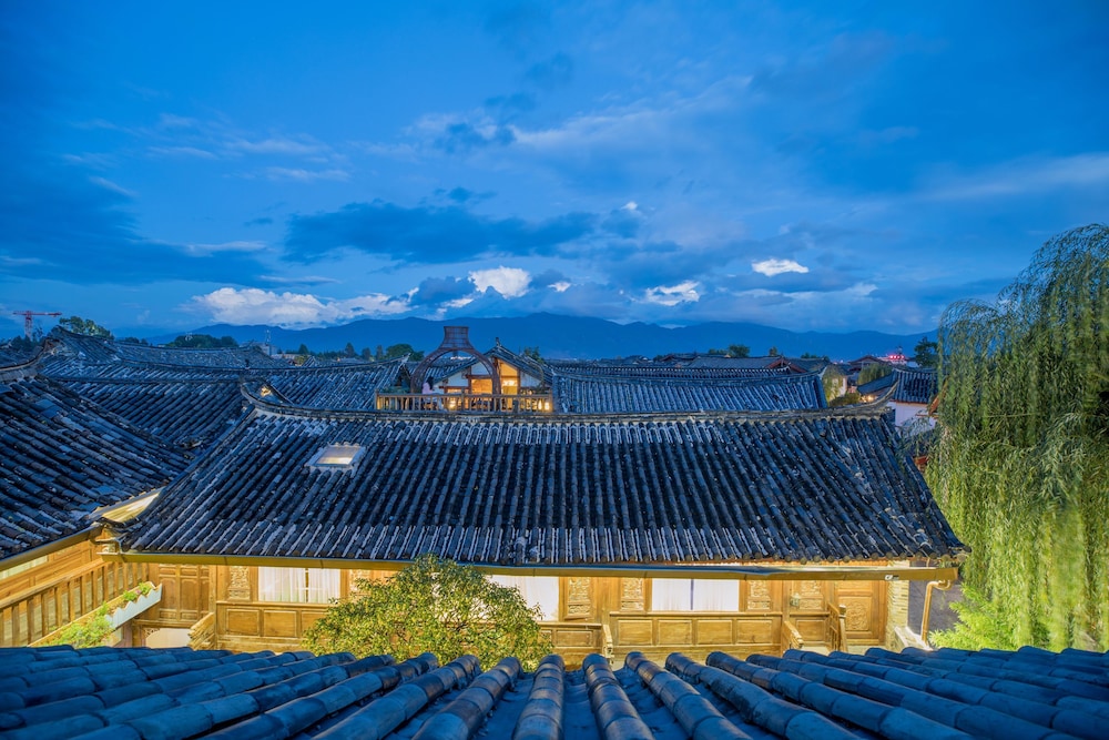 Man Yue Inn