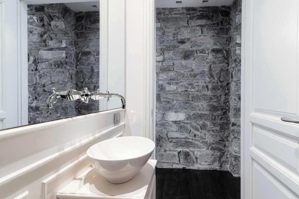 Stunning Central Como apt by JOIVY