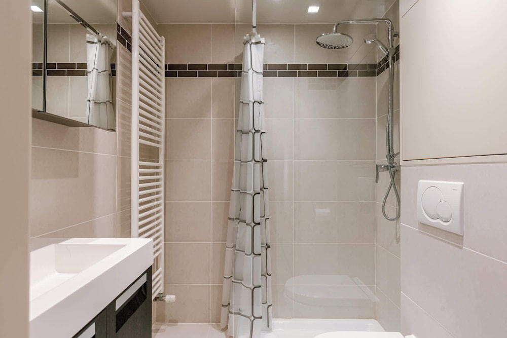 Huswell - Bright Stylish Apartment Near Beach wi