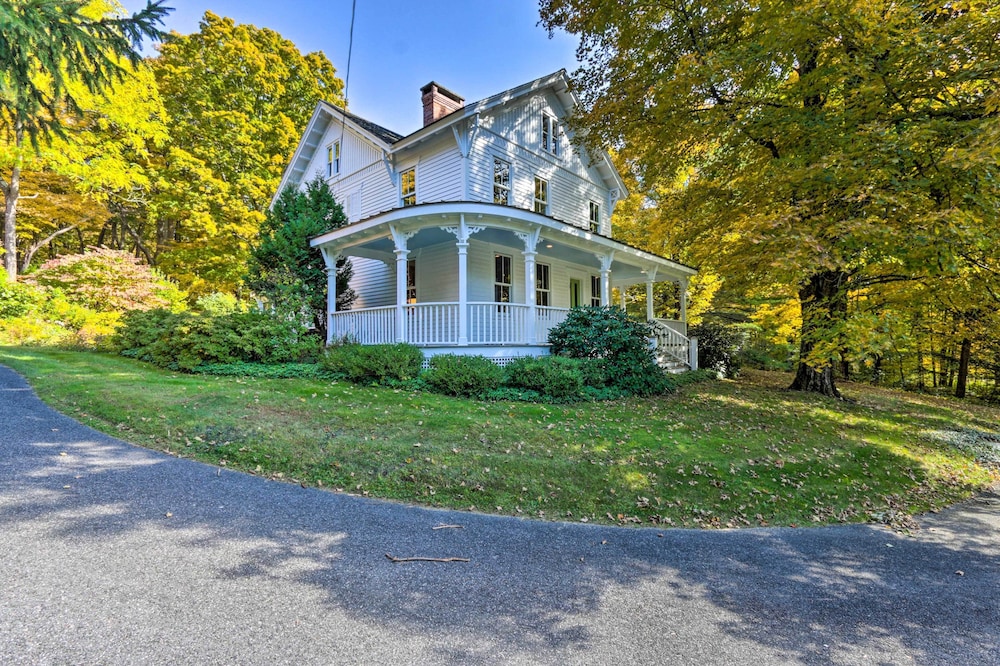 Classic Roxbury Home w/ Picturesque Backyard! view 2