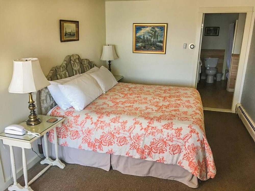 Inn on the Harbor