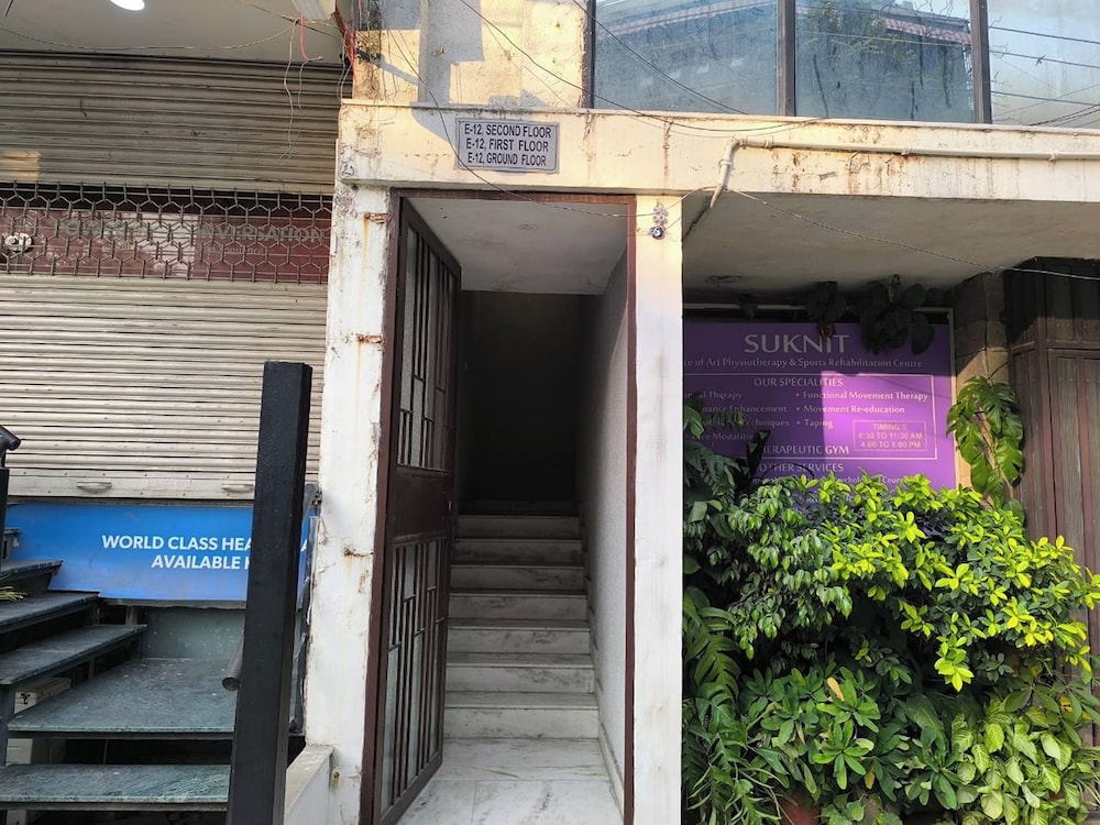 Metrolink Apartment & Suites-Green Park