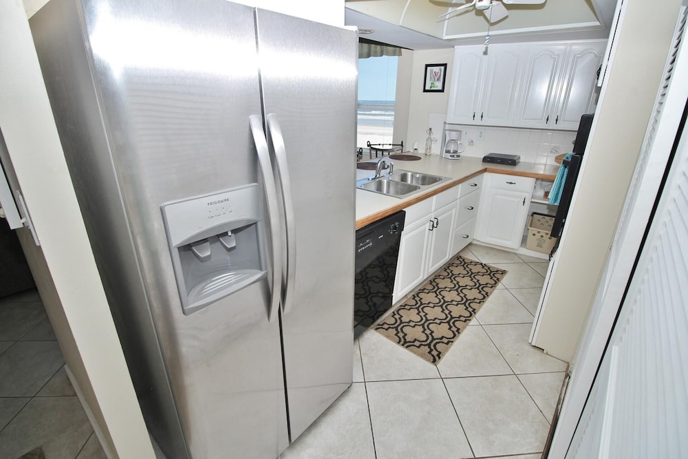 Coronado Towers 201