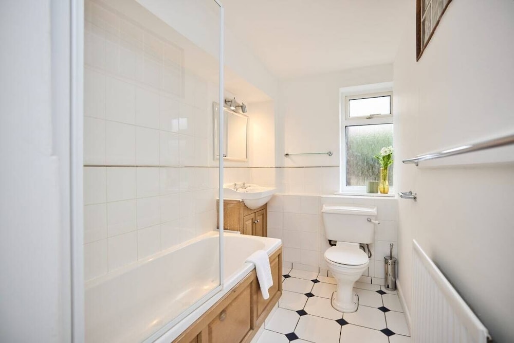The Oxford Garden House - Spacious 5-bed Oxford Home With Garden & Balcony