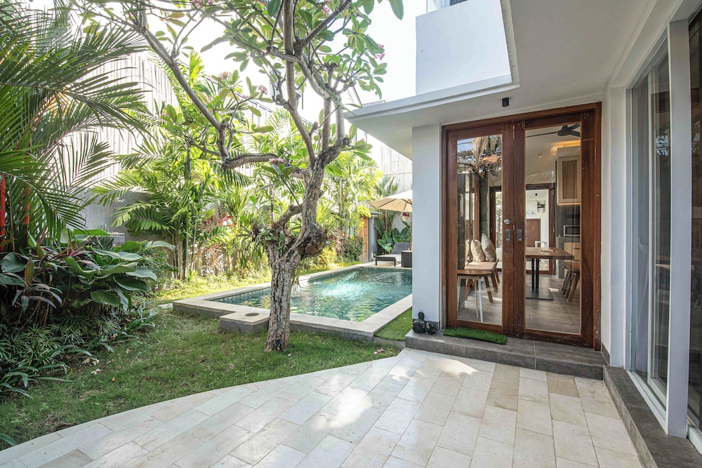 Elegant 3BR Oasis in the Heart of Seminyak