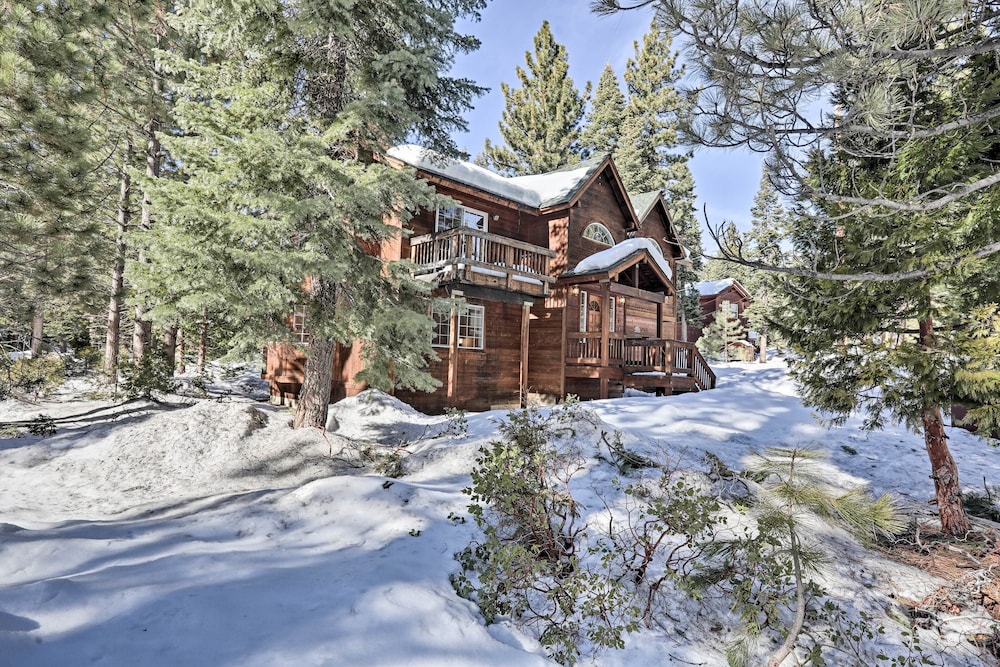 7 Mi to Northstar Resort: Tahoe Vista Family Cabin view 2