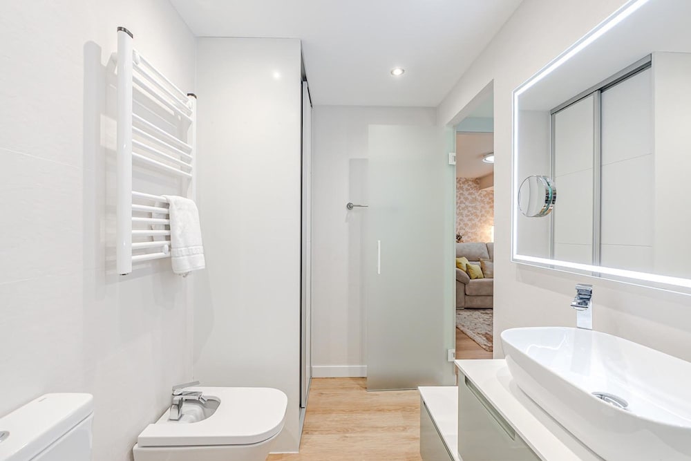 Colon 904 in Madrid With 1 Bedrooms and 1 Bathrooms