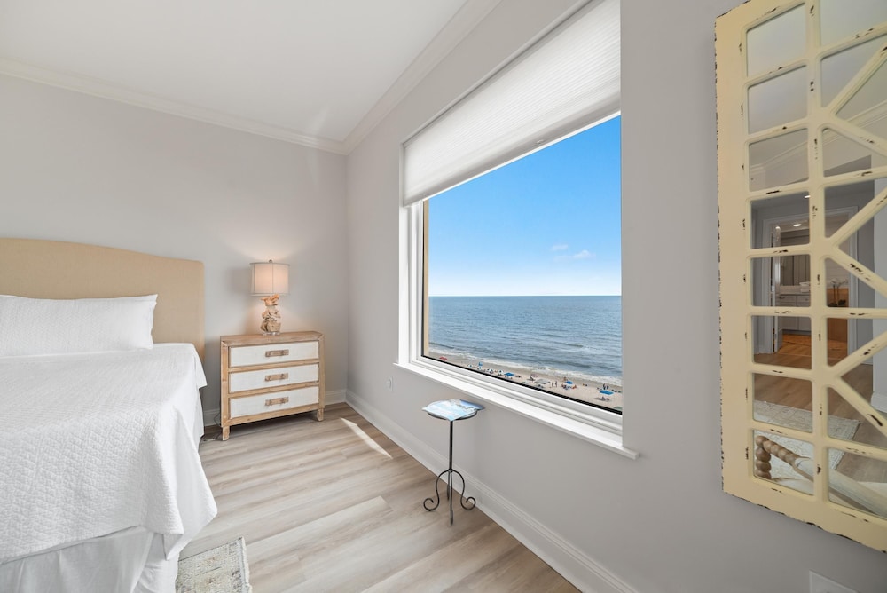 Indigo East 802