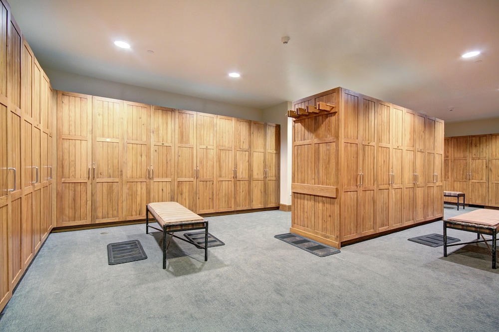 locker room