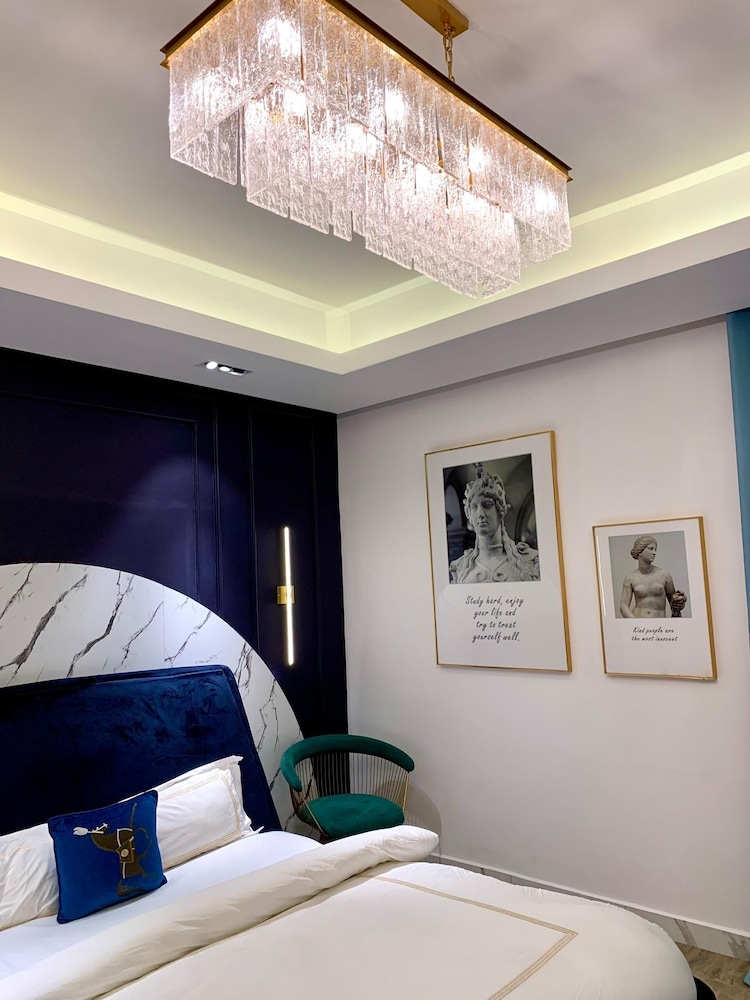 Sujimoto Residences