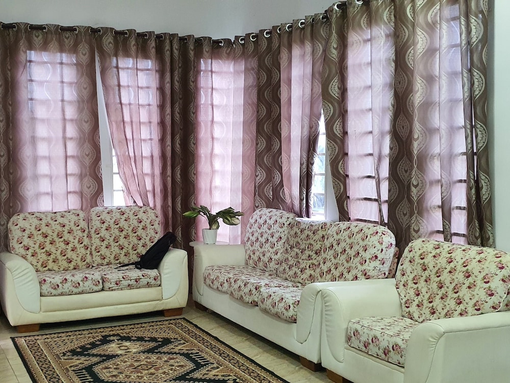 OYO Home 90496 Delima Homestay photo 2