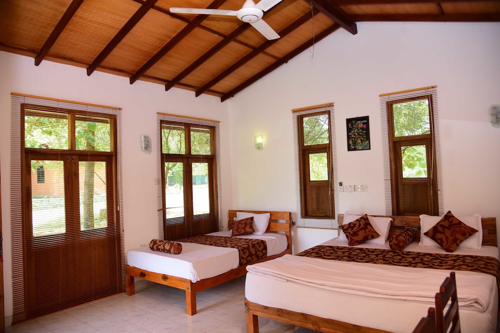 Indika Lake Resort