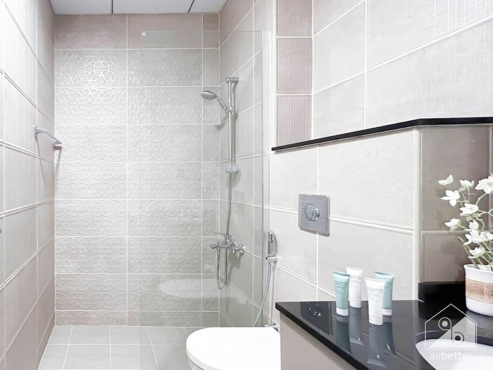 Your Perfect Meydan Getaway: 1B Polo Residence C3