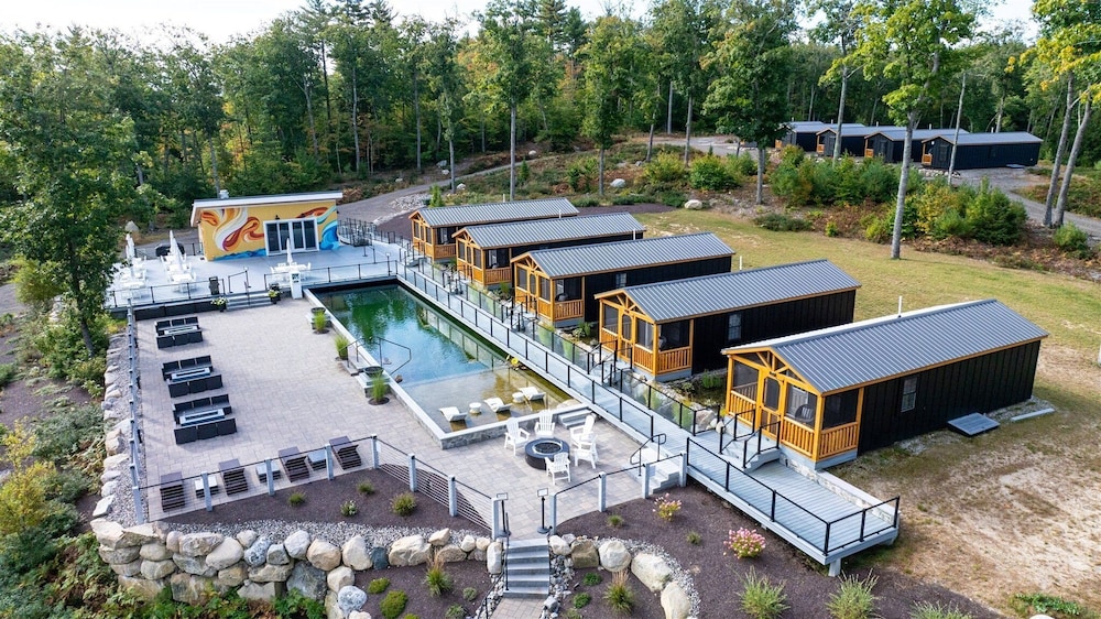 Finch Limit 4 2 Bedroom Cabin