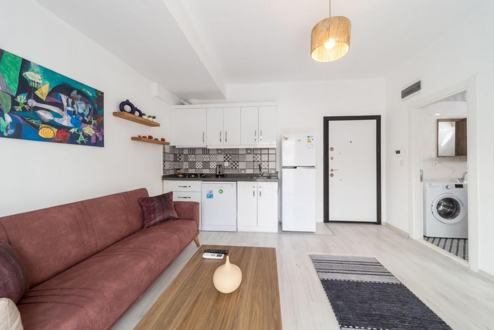 Comfortable Modern Flat With Balcony in Muratpasa